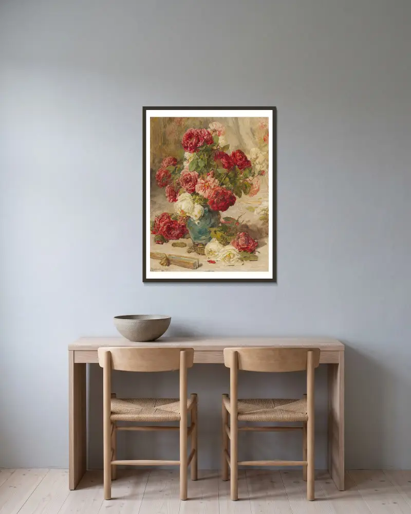 Stilleben mit Rosen in einer Vase und einem Fächer von Georges Jeannin gerahmt an einer Wand