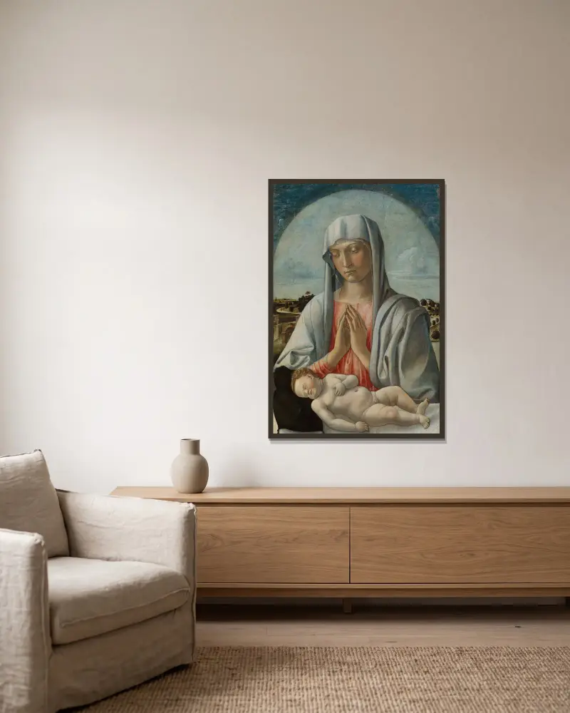 Madonnan som tillber det sovande barnet av Giovanni Bellini inramad på en vägg