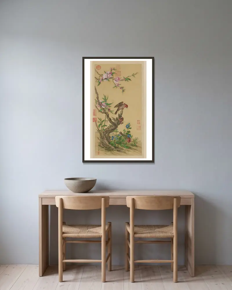 Blume und Vogelrolle von Giuseppe Castiglione gerahmt an einer Wand