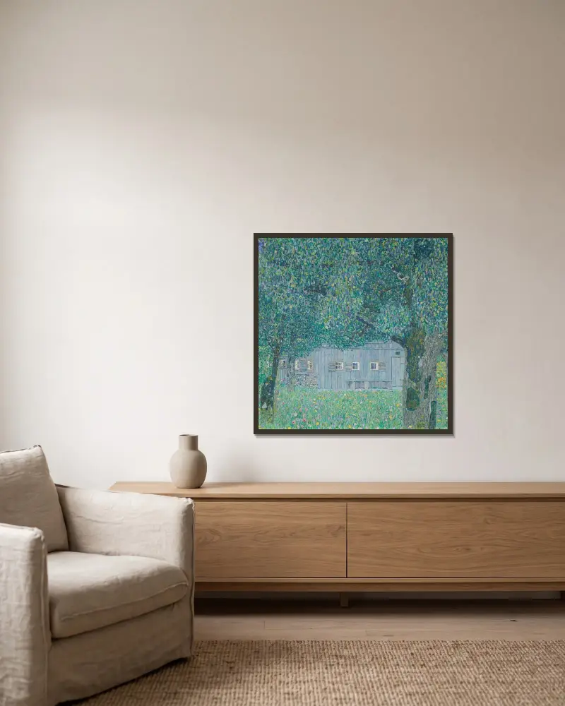 Bauernhaus in Buchberg von Gustav Klimt gerahmt an einer Wand