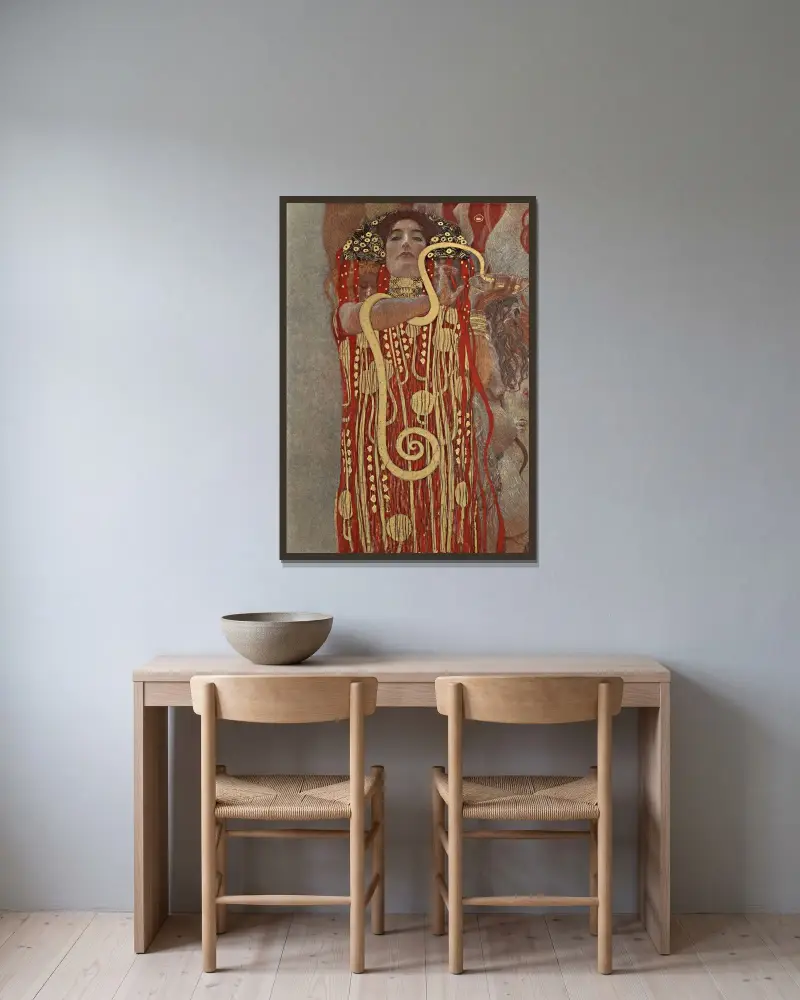 Hygieia av Gustav Klimt inramad på en vägg