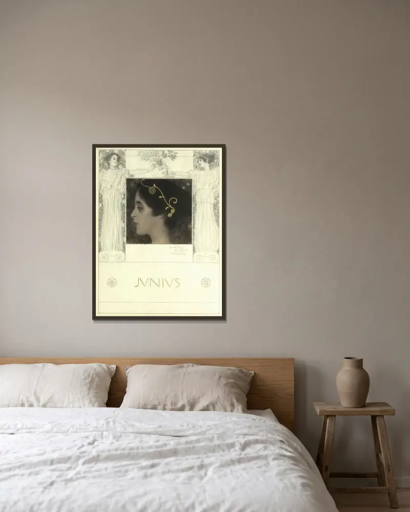 Junius av Gustav Klimt inramad på en vägg