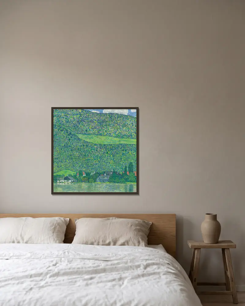 Litzlberg am Attersee av Gustav Klimt inramad på en vägg