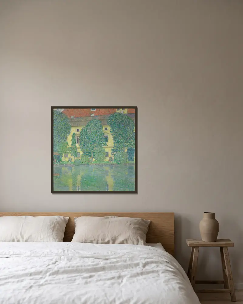 Slottet Kammer vid Attersee III av Gustav Klimt inramad på en vägg
