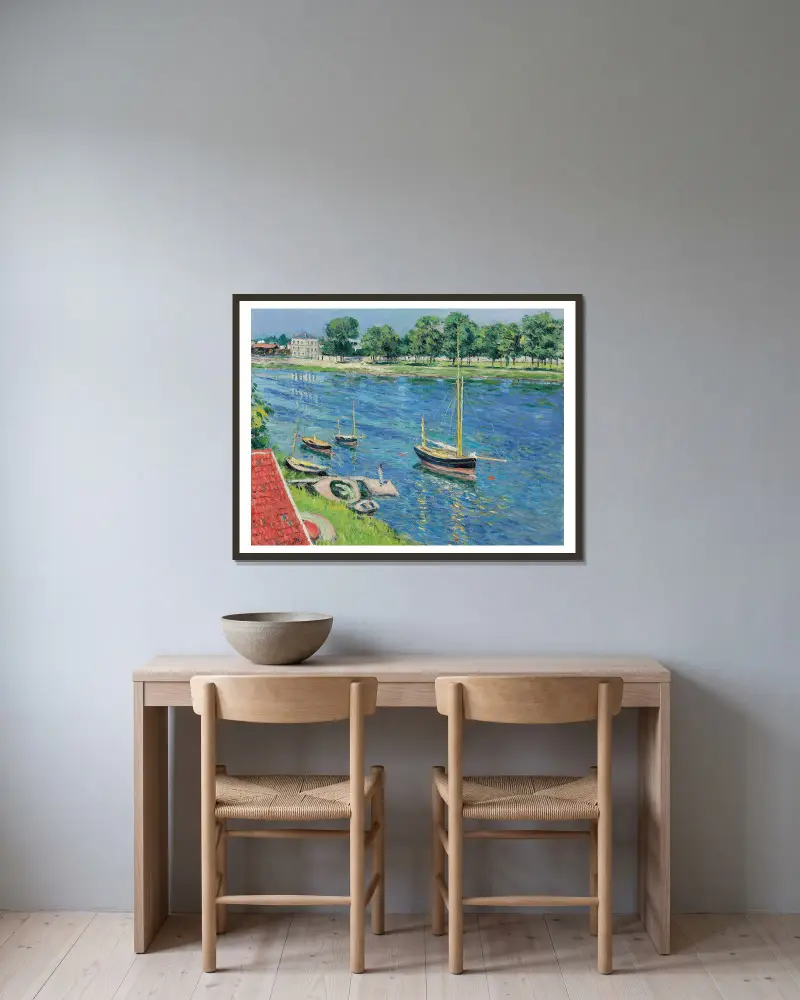 Seine vid Argenteuil, båtar för ankar av Gustave Caillebotte inramad på en vägg