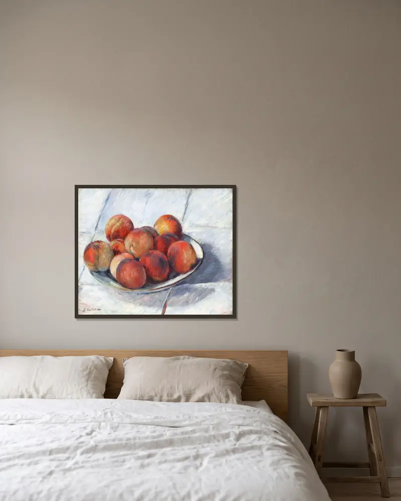 Der Pfirsichteller von Gustave Caillebotte gerahmt an einer Wand