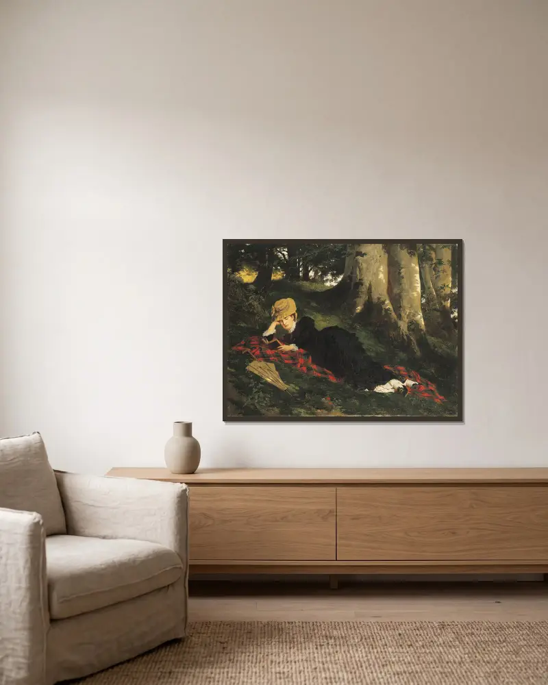 Woman Reading in a Forest av Gyula Benczúr inramad på en vägg