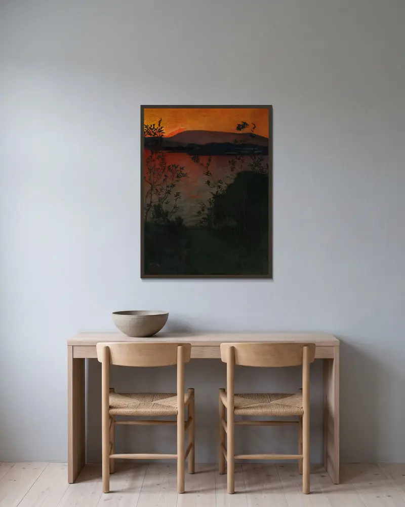 Evening Glow av Harald Sohlberg inramad på en vägg