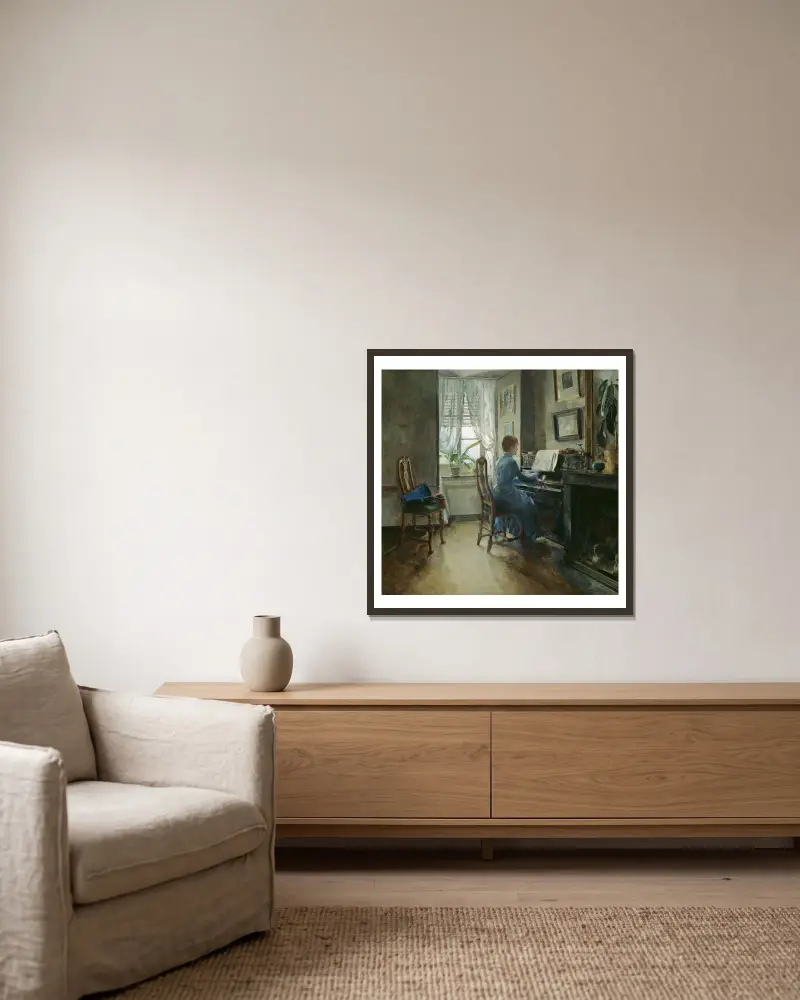 Chez moi av Harriet Backer inramad på en vägg