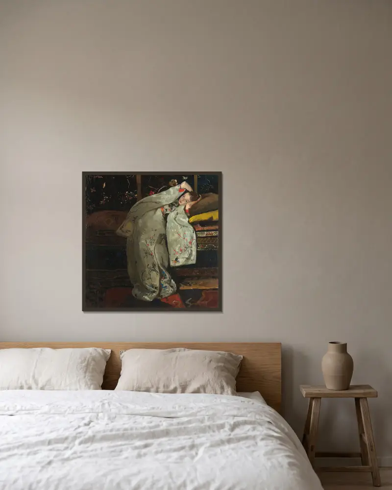 Flicka i vit kimono av George Hendrik Breitner inramad på en vägg