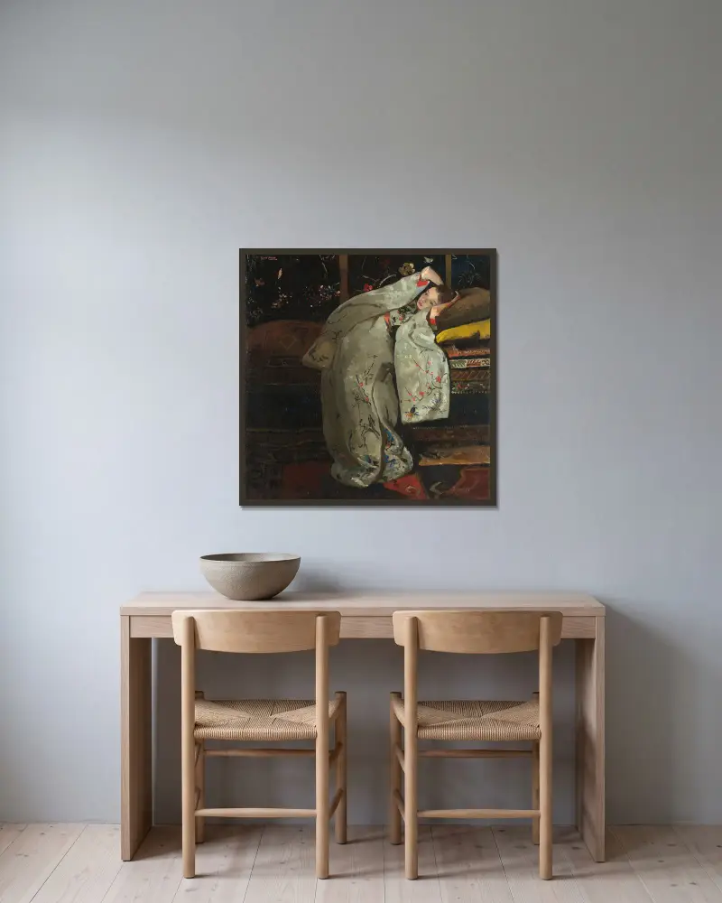 Flicka i vit kimono av George Hendrik Breitner inramad på en vägg