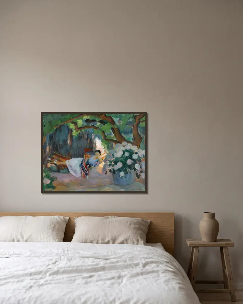 Le Pradet, ung kvinna i hängmatta (Nono) av Henri Lebasque inramad på en vägg