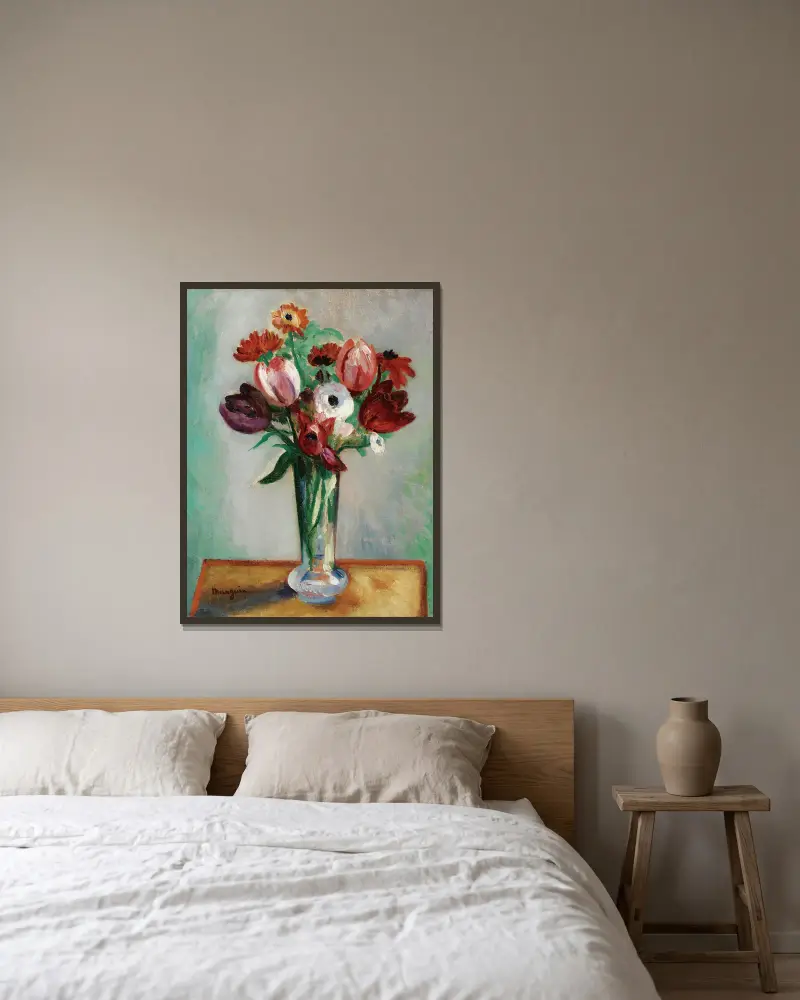 Tulpen und Ranunkeln von Henri Manguin gerahmt an einer Wand