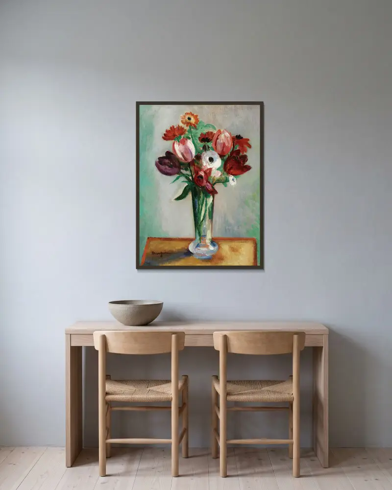 Tulpen und Ranunkeln von Henri Manguin gerahmt an einer Wand