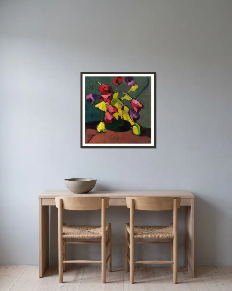 Tulpen in grüner Vase av Hermann Stenner inramad på en vägg
