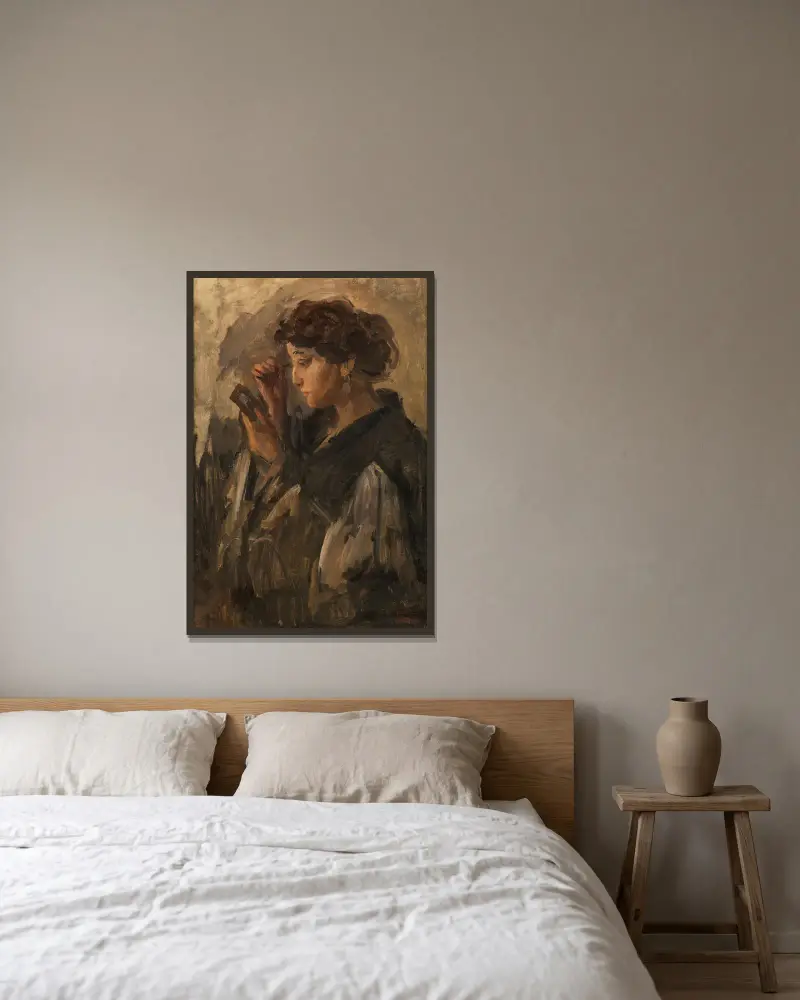 Dame mit Handspiegel von Isaac Israëls gerahmt an einer Wand