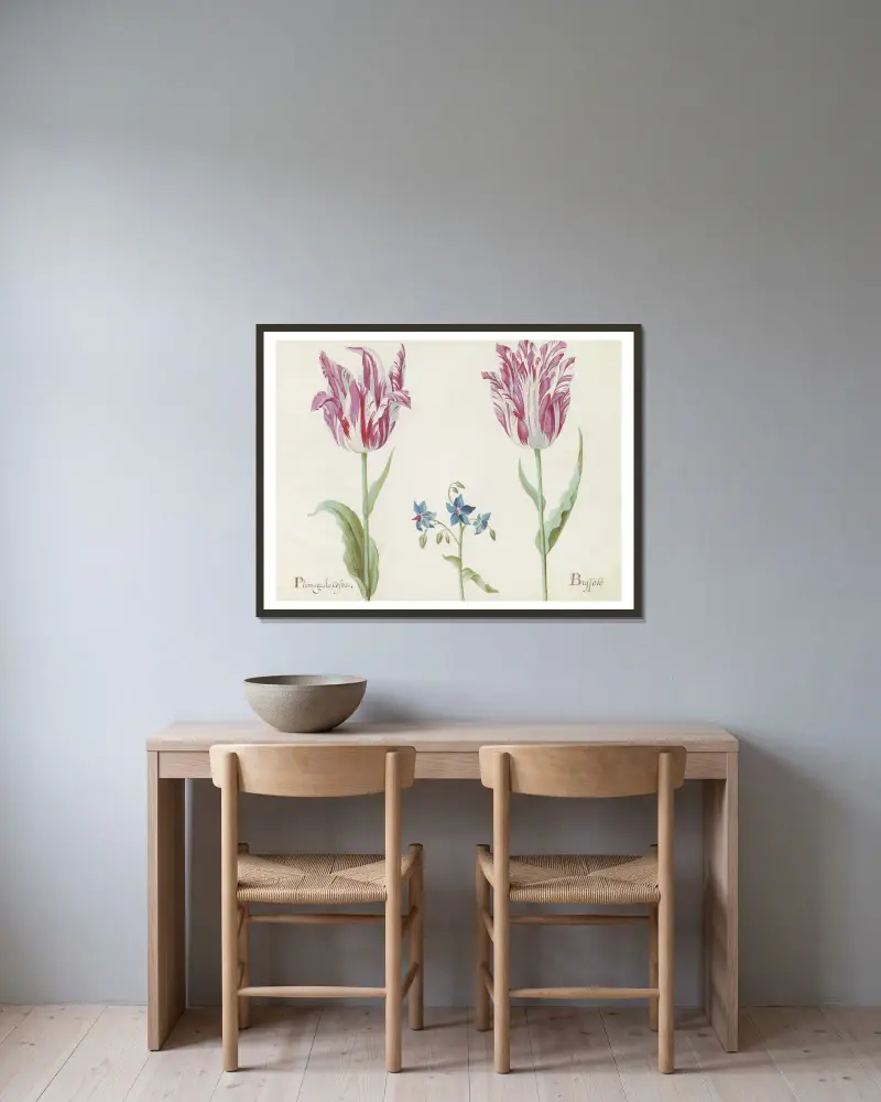 Två tulpaner med okänd blommande växt av Jacob Marrel inramad på en vägg