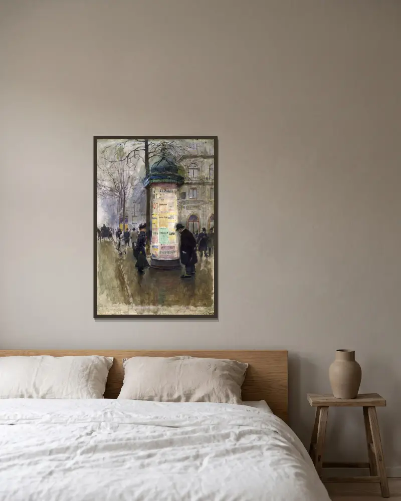 Die Morris-Säule von Jean Béraud gerahmt an einer Wand