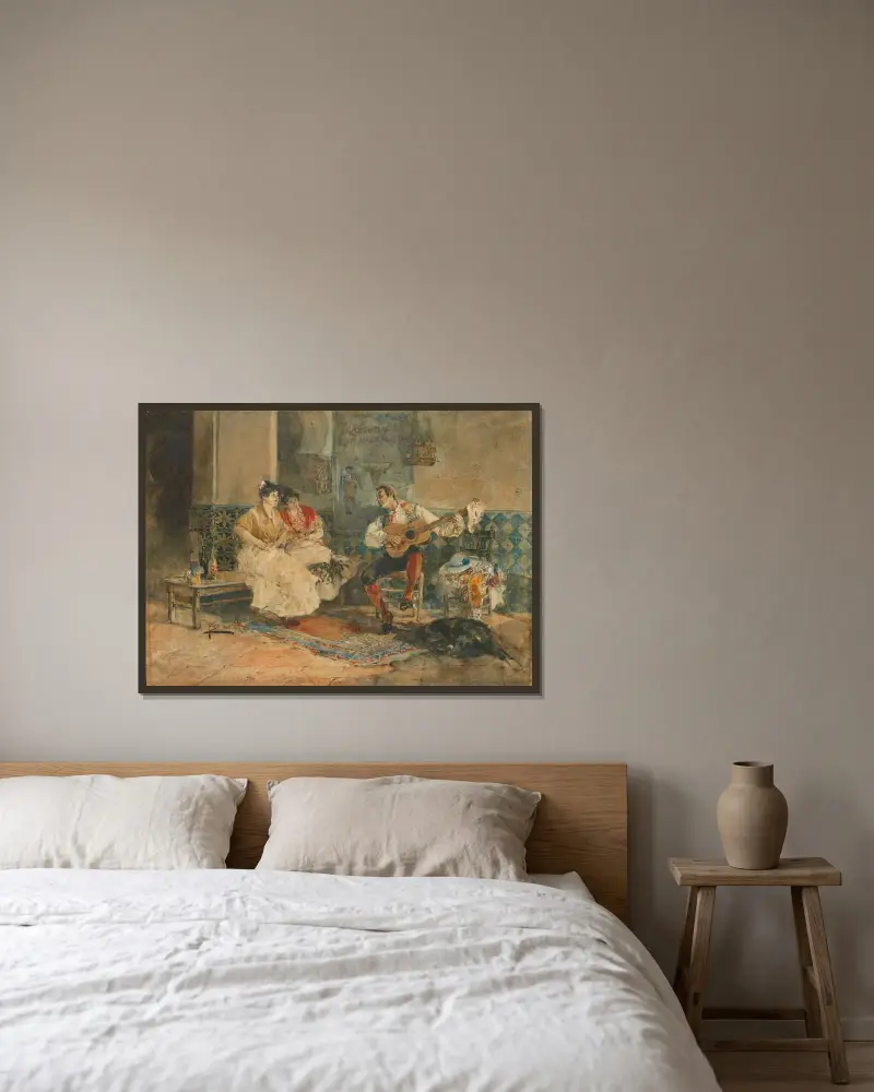 Zwei Frauen in einem Interieur, einem Gitarristen zuhörend von Joaquín Sorolla gerahmt an einer Wand