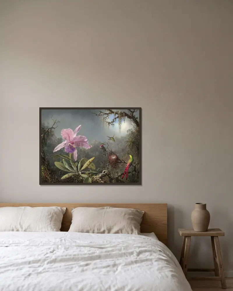 Cattleyaorkidé och tre kolibrier av Martin Johnson Heade inramad på en vägg