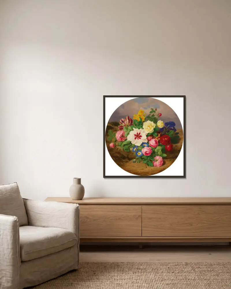 Ein Blumenstrauß aus Rosen, Tulpen und Narzissen auf sandigem Boden von Josef Lauer gerahmt an einer Wand