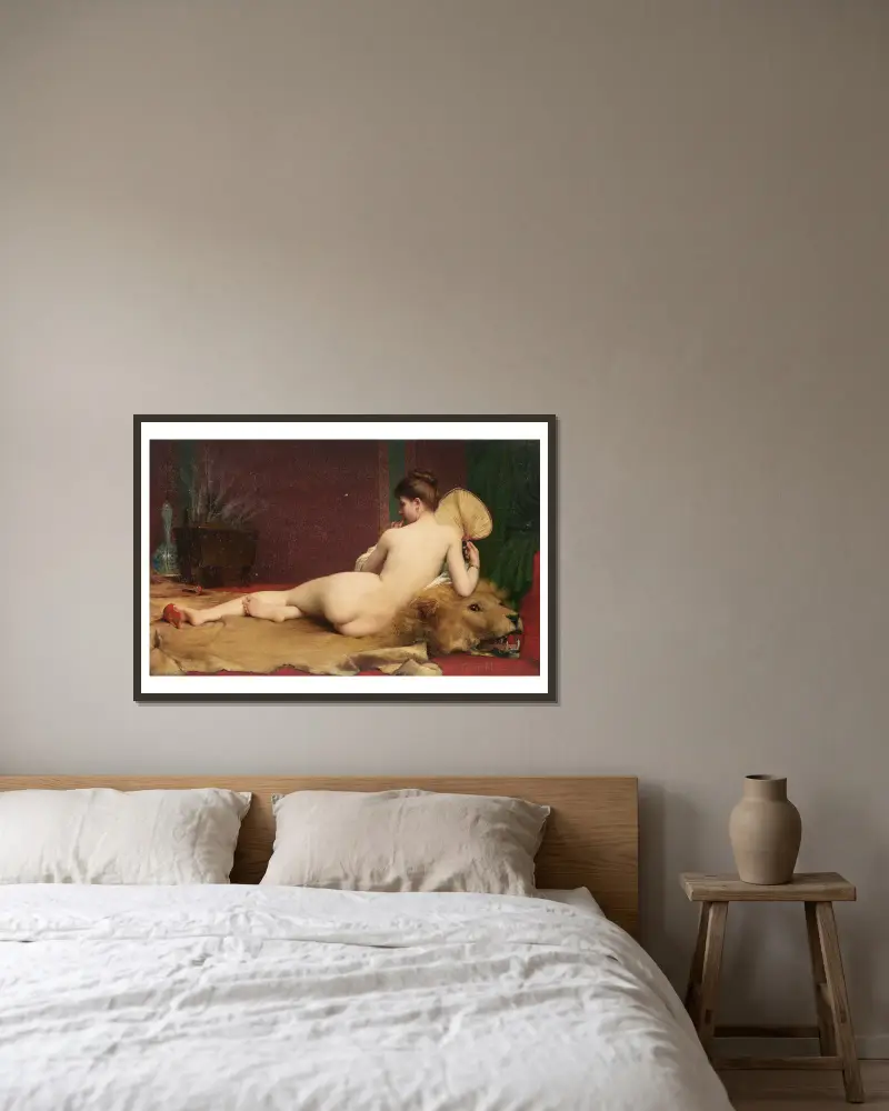 Odaliske – Nr. 1 von Jules Joseph Lefebvre gerahmt an einer Wand