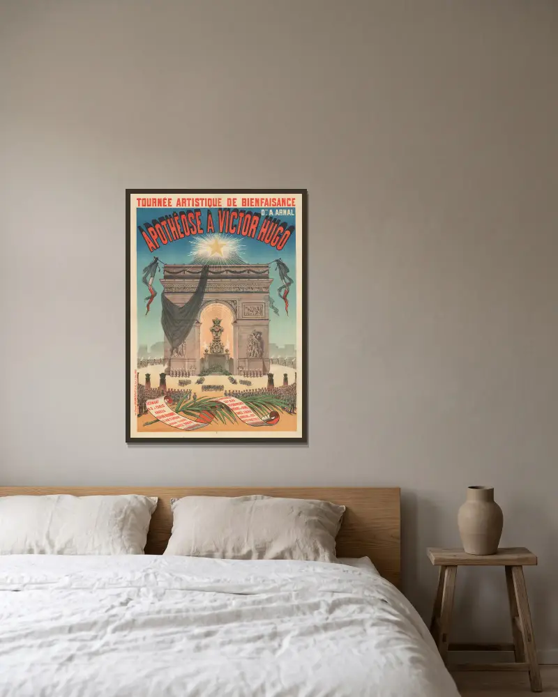 Musée Grévin, 10, boul(evar)d Montmartre. Apothéose de Victor Hugo av Jules Chéret inramad på en vägg