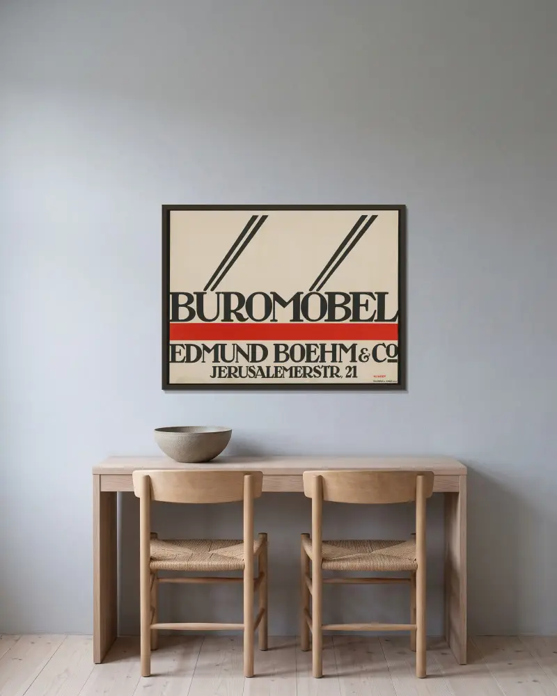 Büromöbel Edmund Boehm von Julius Klinger gerahmt an einer Wand