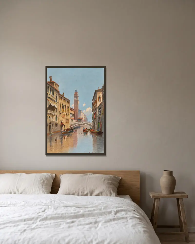 Venedig, en vy över en kanal av Karl Kaufmann inramad på en vägg