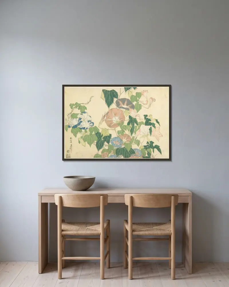 Morgonblommor och trädgroda av Katsushika Hokusai inramad på en vägg