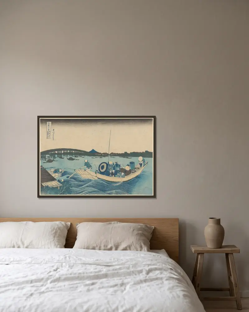Solnedgång över Ryōgoku-bron från Ommaya-strandkanten av Katsushika Hokusai inramad på en vägg