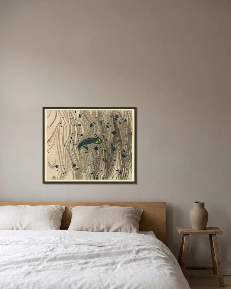 Marmorpapper med stiliserad fisk av Koloman Moser inramad på en vägg