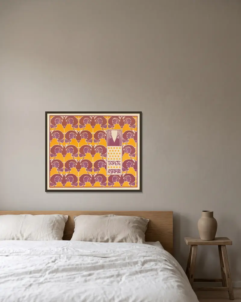 Tapete Astarte von Koloman Moser gerahmt an einer Wand