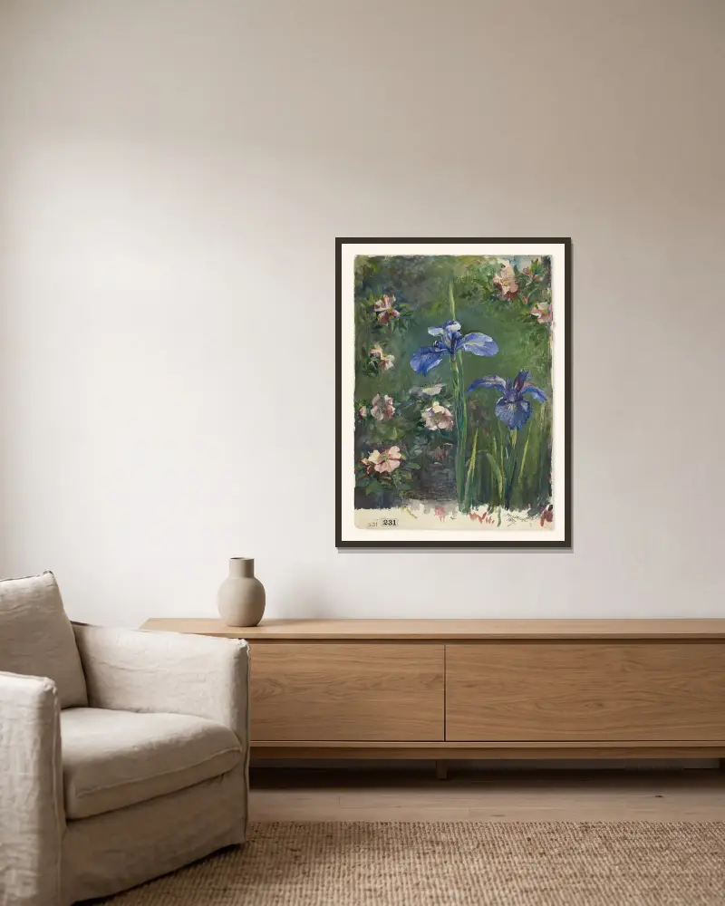 Wilde Rosen und Iris von John La Farge gerahmt an einer Wand