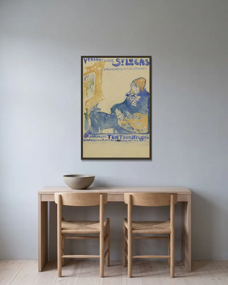 Design för affischen till den 19:e årliga utställningen av föreningen St. Lukas i Stedelijk Museum i Amsterdam av Leo Gestel inramad på en vägg