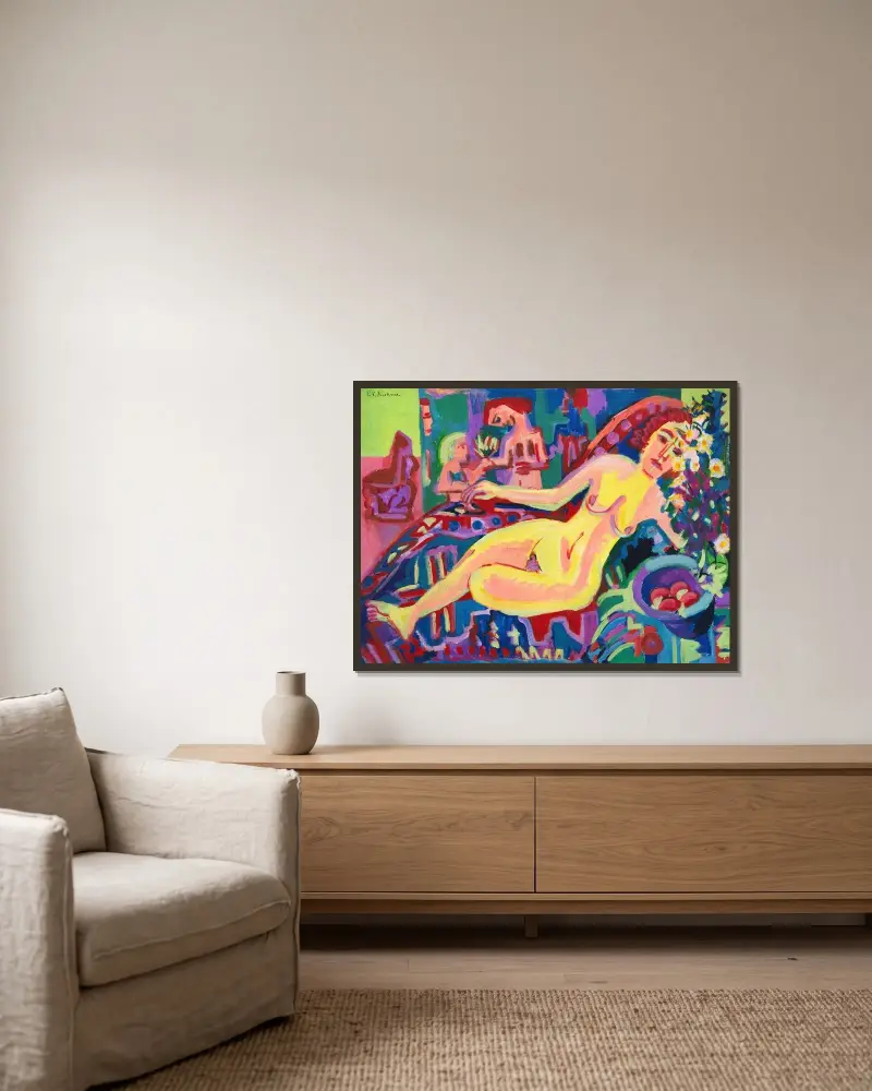 Nacktes Mädchen auf Diwan av Ernst Ludwig Kirchner inramad på en vägg