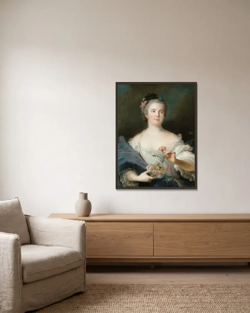 Bildnis einer Dame mit einer Nelke, vermutlich die Herzogin von Châteauroux von Jean-Marc Nattier gerahmt an einer Wand