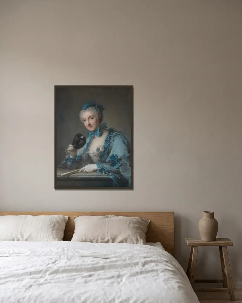 Portrait of Louise-Geneviève Royer av Jean-Marc Nattier inramad på en vägg