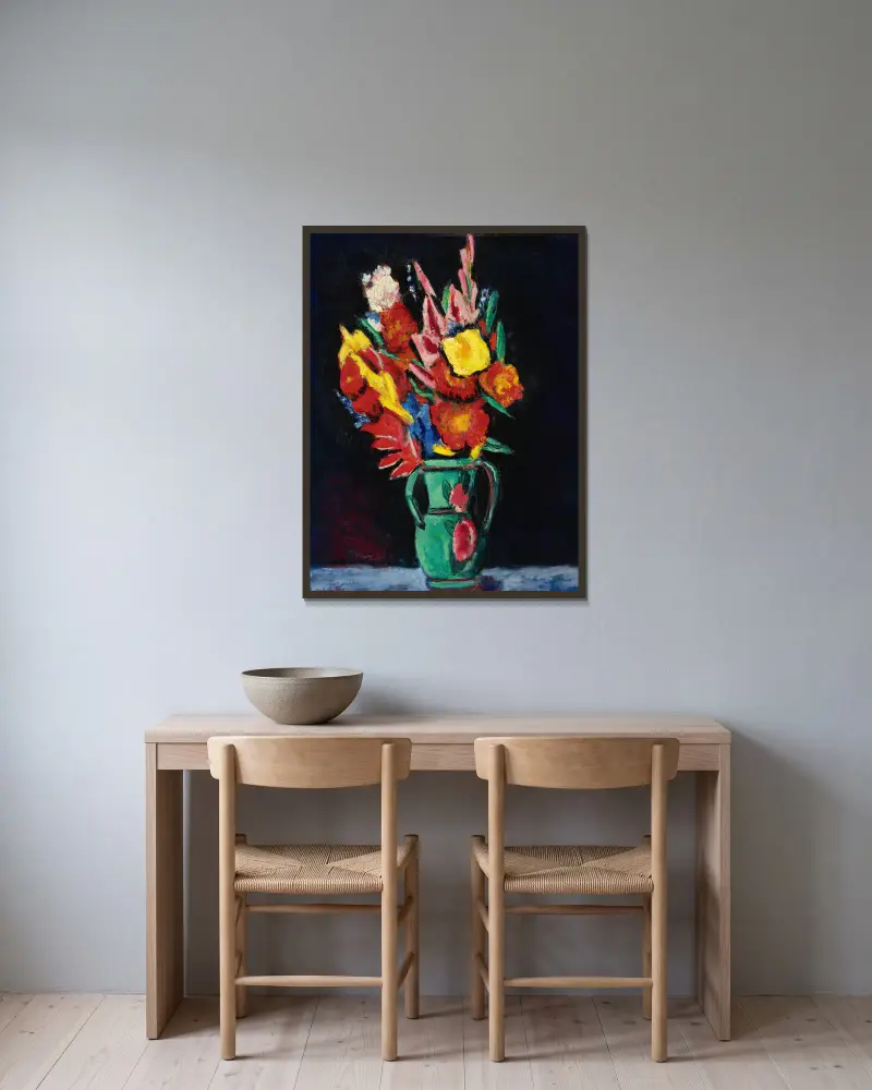 Stilleben med blommor av Marsden Hartley inramad på en vägg