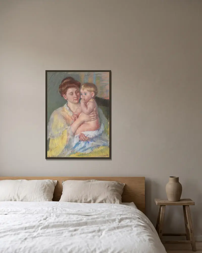 Baby John mit dem Zeigefinger im Mund von Mary Cassatt gerahmt an einer Wand