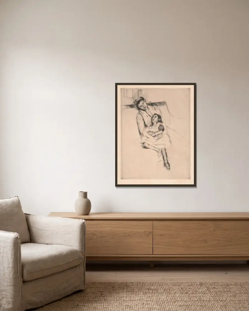 Jeannette och hennes mor sittande i en soffa av Mary Cassatt inramad på en vägg