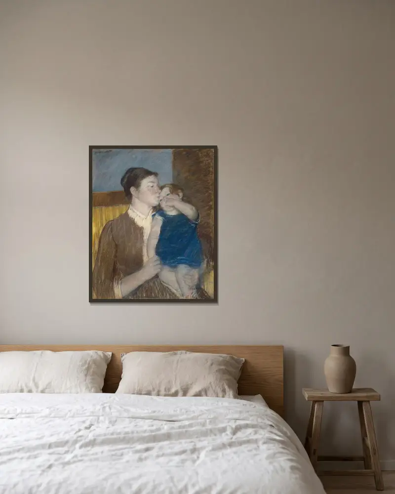 Mors godnattkyss av Mary Cassatt inramad på en vägg