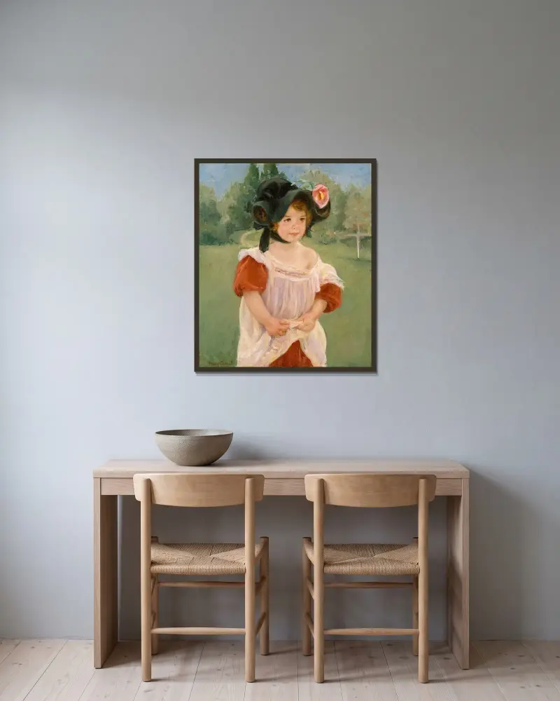 Frühling; Margot stehend in einem Garten von Mary Cassatt gerahmt an einer Wand