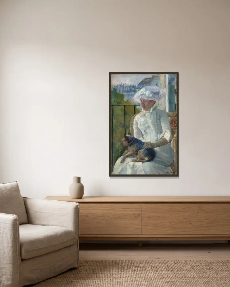 Ung flicka vid ett fönster av Mary Cassatt inramad på en vägg