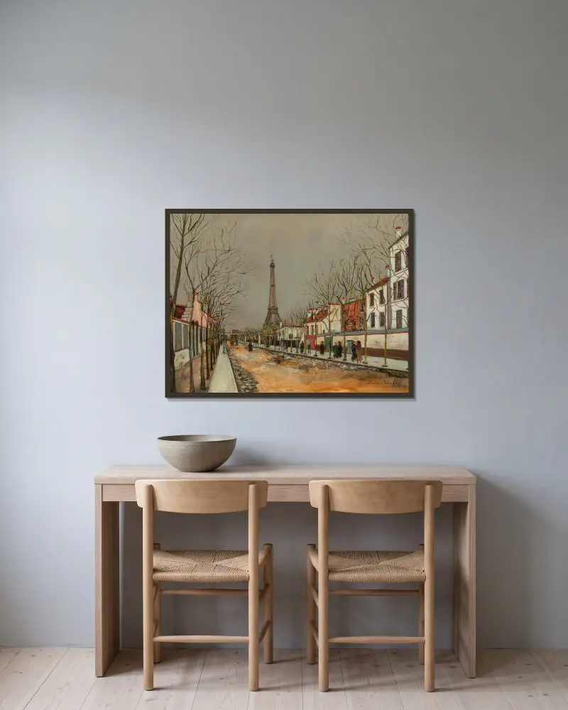 Avenue de Versailles och Eiffeltornet av Maurice Utrillo inramad på en vägg