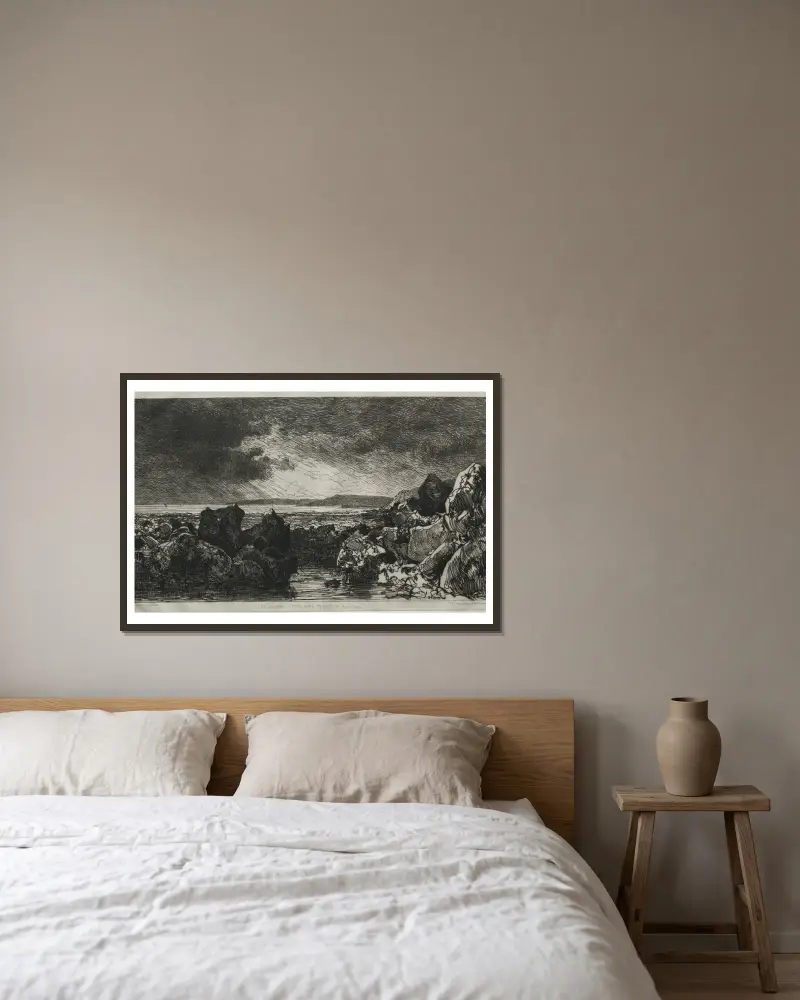 Schwarze Felsen bei Trouville (Ebbe) von Maxime Lalanne gerahmt an einer Wand