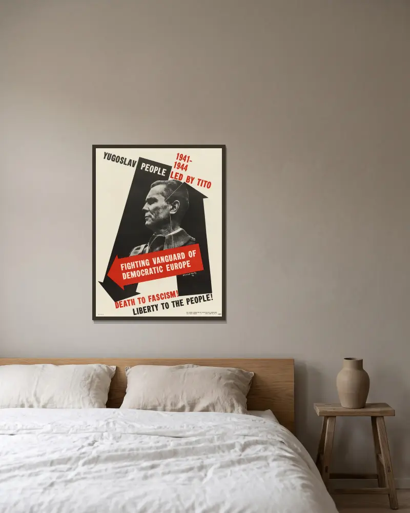 Död åt fascismen! Frihet åt folket! av Edward McKnight Kauffer inramad på en vägg