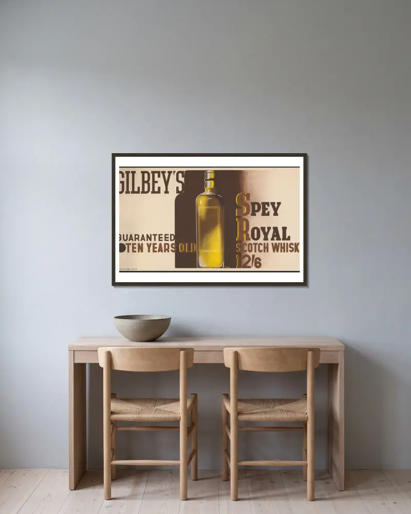 Gilbey’s Spey Royal Scotch Whiskey von Edward McKnight Kauffer gerahmt an einer Wand