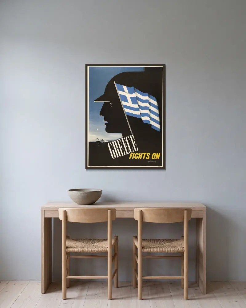 Greece fights on av Edward McKnight Kauffer inramad på en vägg