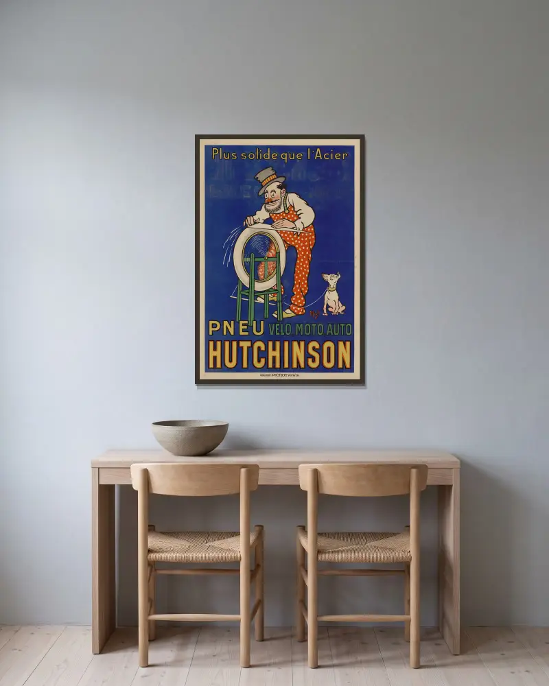 Stärker als Stahl, Hutchinson-Reifen von Mich (Michel Liebeaux) gerahmt an einer Wand